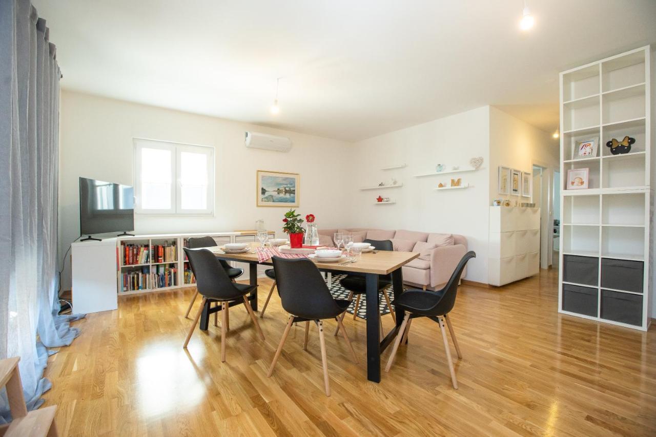 Feel City Near Beach Free Parking With Sea View Zadar Exterior photo
