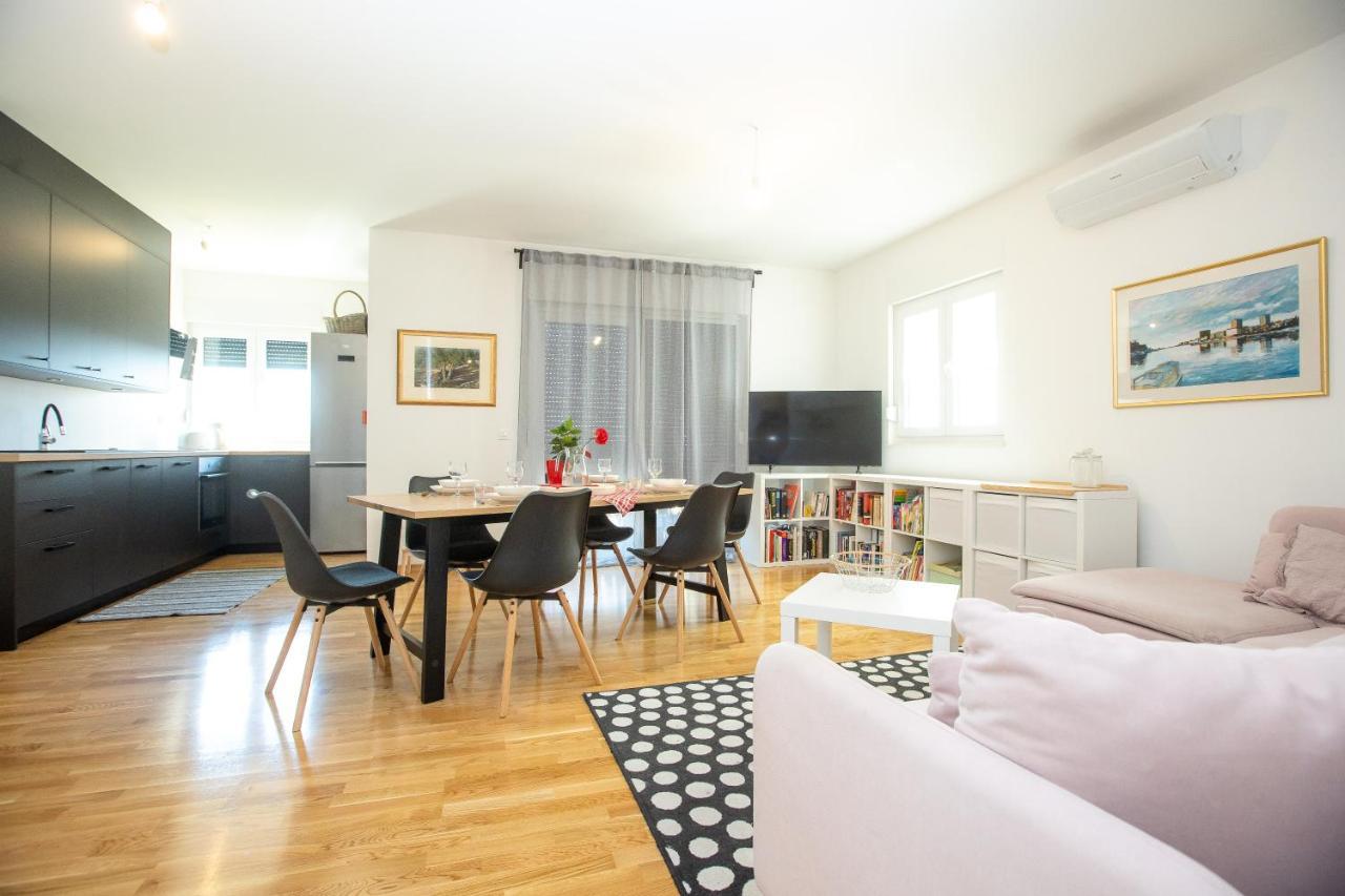 Feel City Near Beach Free Parking With Sea View Zadar Exterior photo